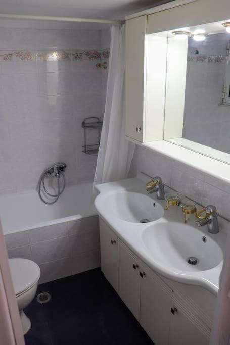 Superior Double With Stunning Sea View. Dt Apartment