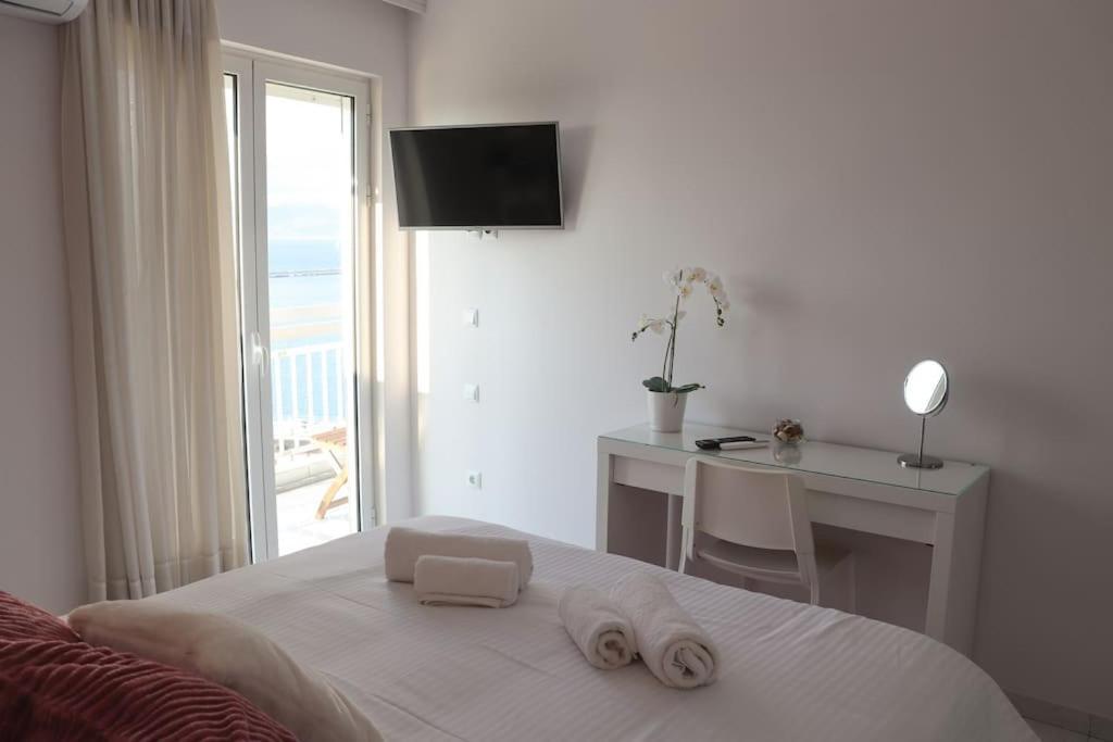 Superior Double With Stunning Sea View. Dt Patras